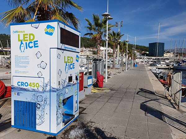 Revolutionising Marina Life: The Benefits of Automated Ice Vending Machines