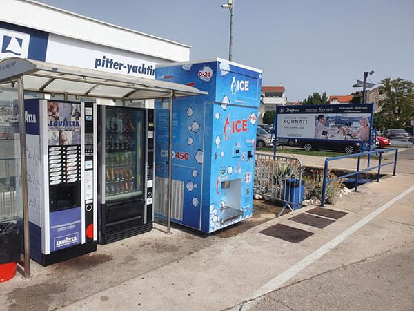 IceRebus Machines in Convenience Stores