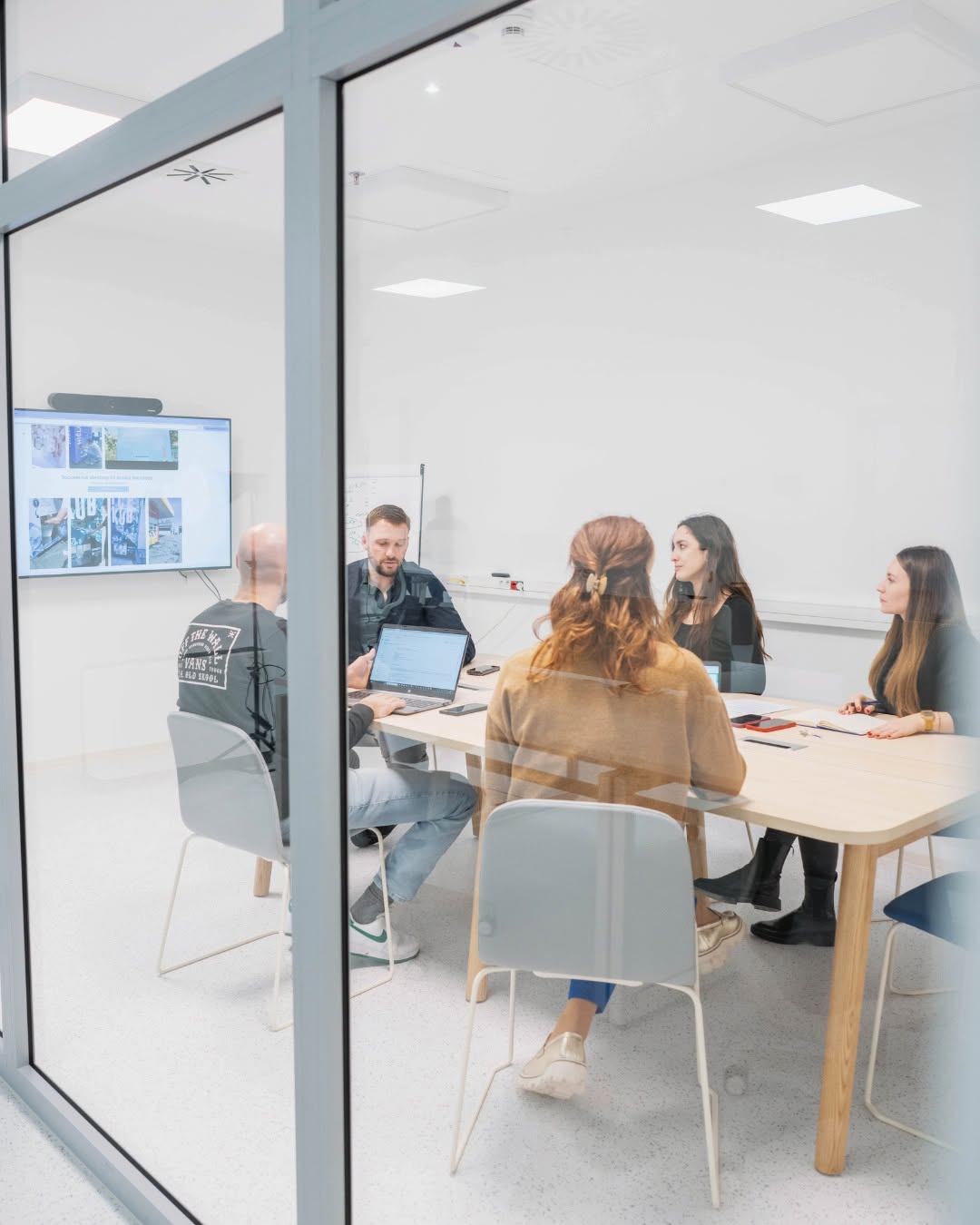 Virtual Tour of Ice Rebus: Discover Innovation in Action